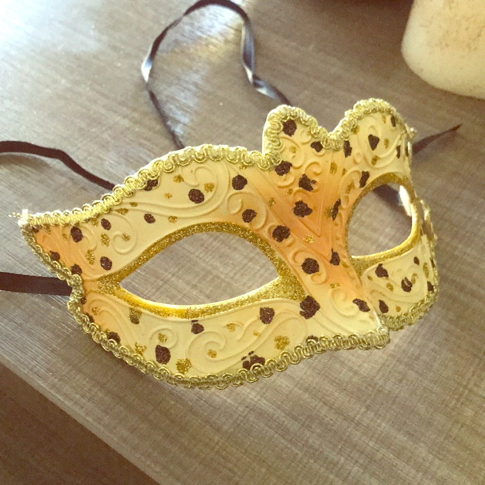 Masquerade mask
